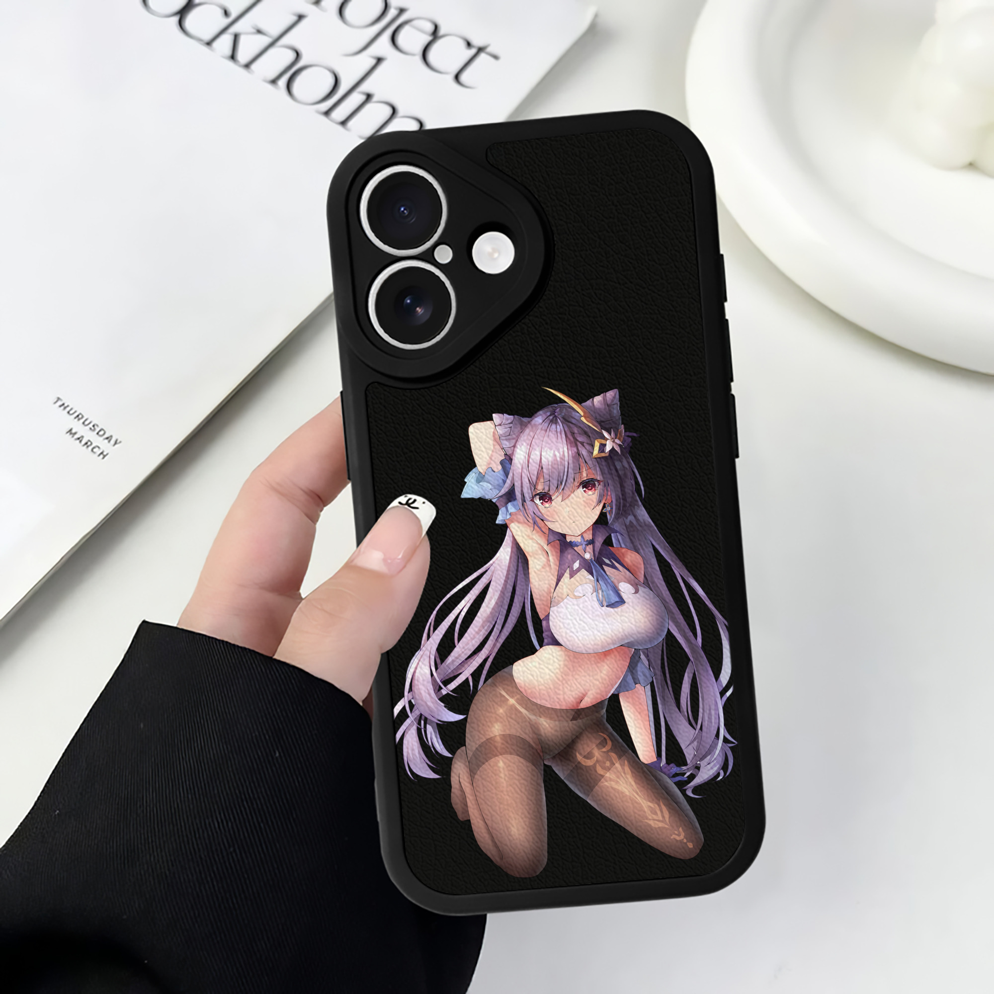 げんし神 刻晴 こくせい genshin Kokusei 【iPhone 16シリーズ対応】シリコンスマホケース（レザー調） 材質：シリコン